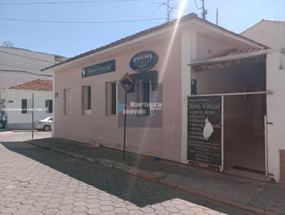 Casa para Venda, em Itanhandu, bairro Centro, 3 dormitrios, 1 banheiro, 1 vaga